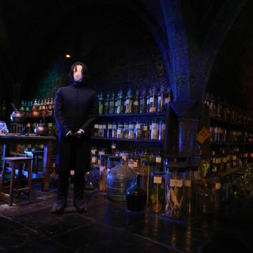 Snape's Potion Class, United Kingdom