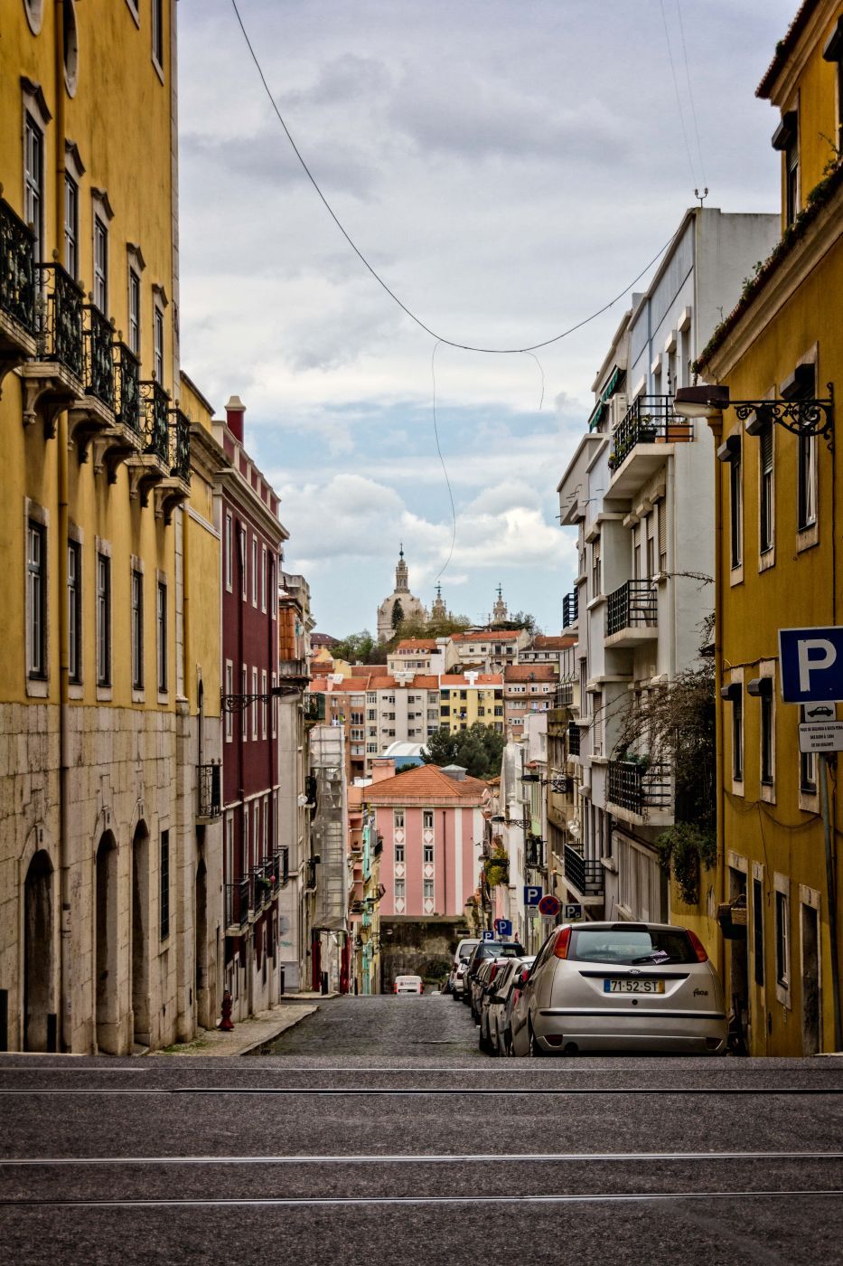 Basílica da Estrela from Largo de São Mamede, Portugal