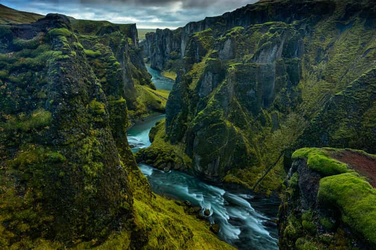 Fjaðrárgljúfur Canyon