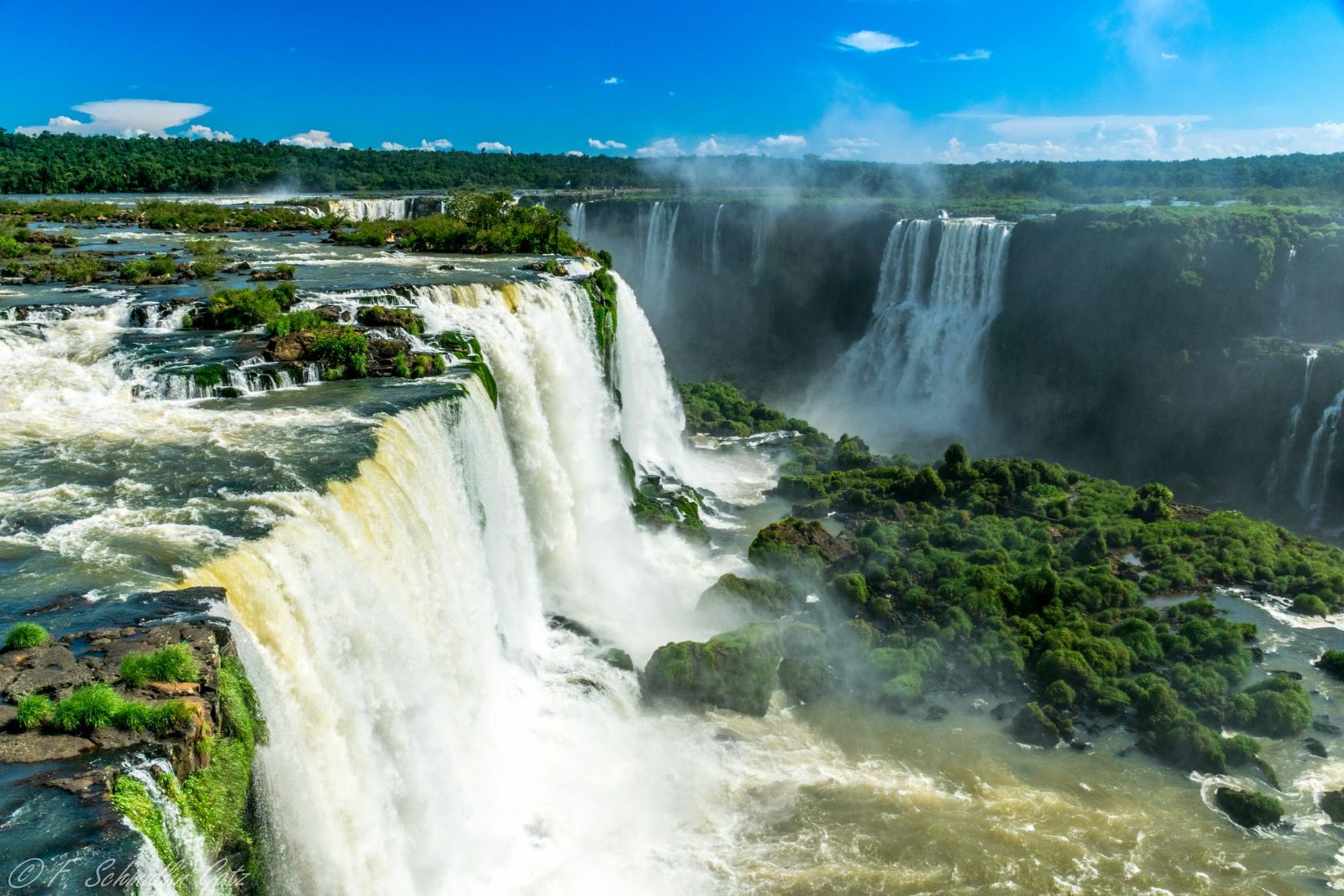 FOZ DO IGUACU, BRAZIL: Signs at the Entrance of Iguacu Falls