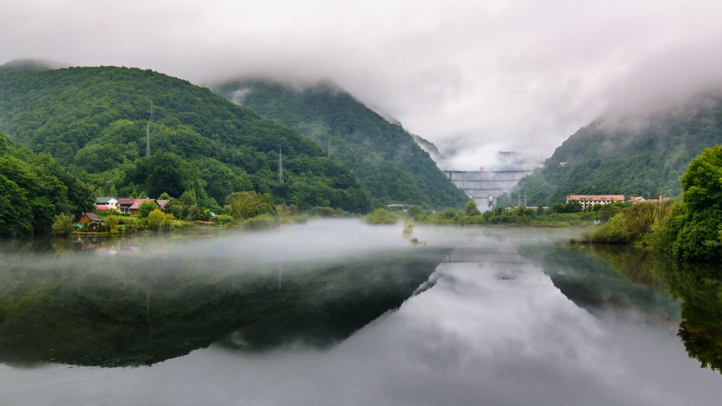 Tarnita dam, Romania