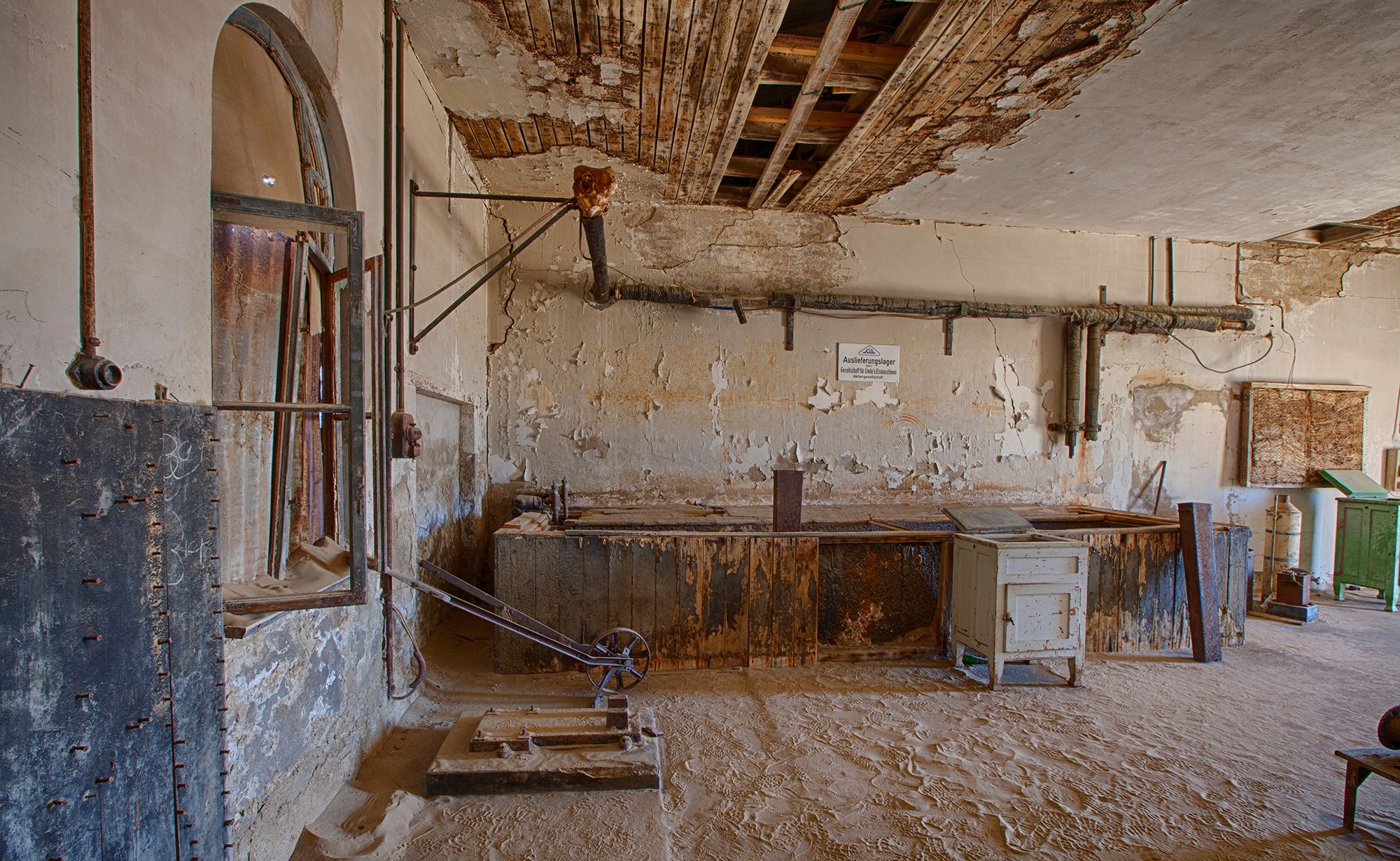 There's beauty in dilapidation., Namibia