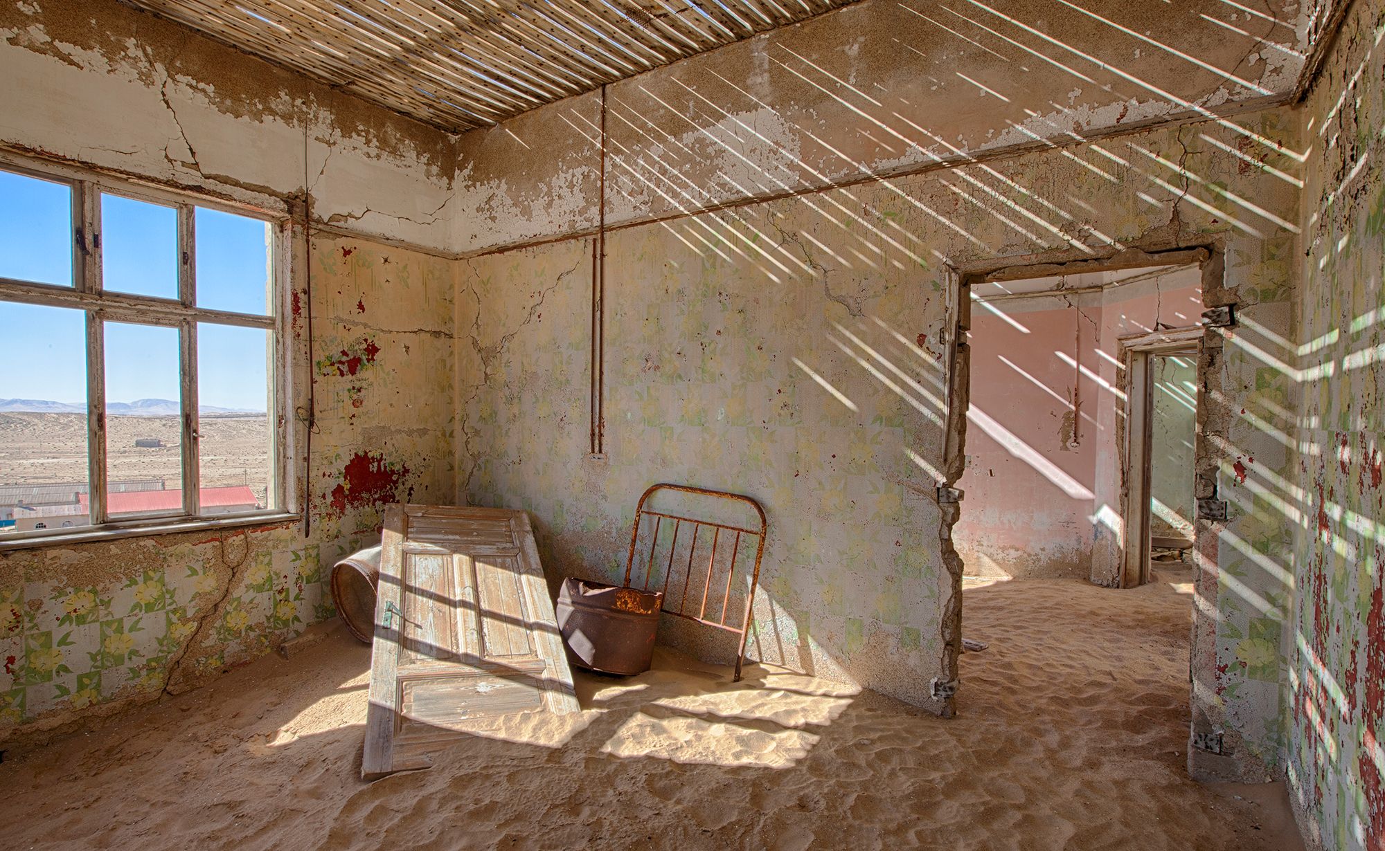 There's beauty in dilapidation., Namibia