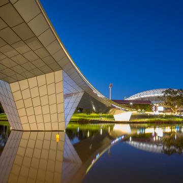 Adelaide Oval, River Torrens and footbridge, Australia