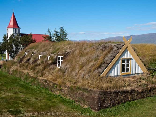 Glaumbær church