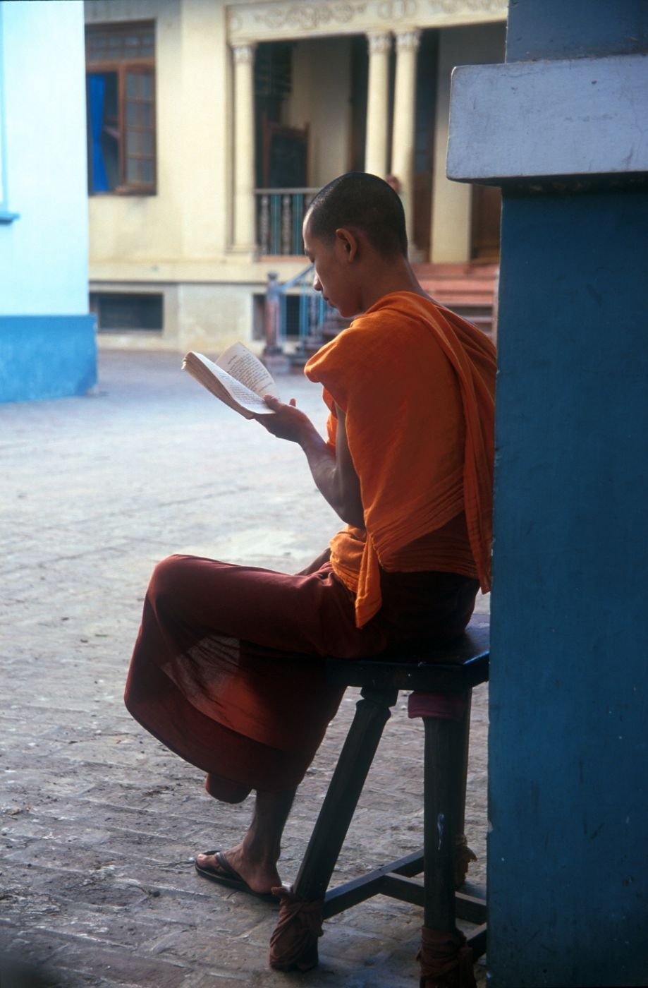 The pleasure of reading..., Myanmar