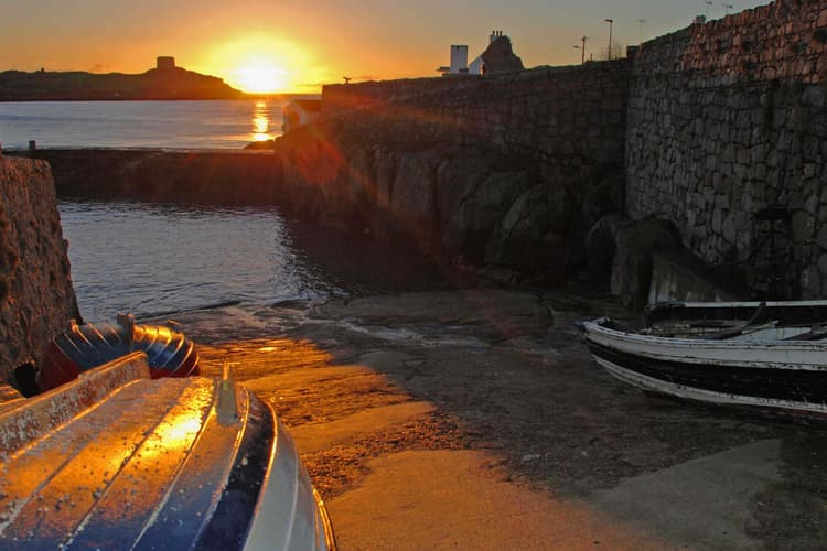 Coliemore Harbour