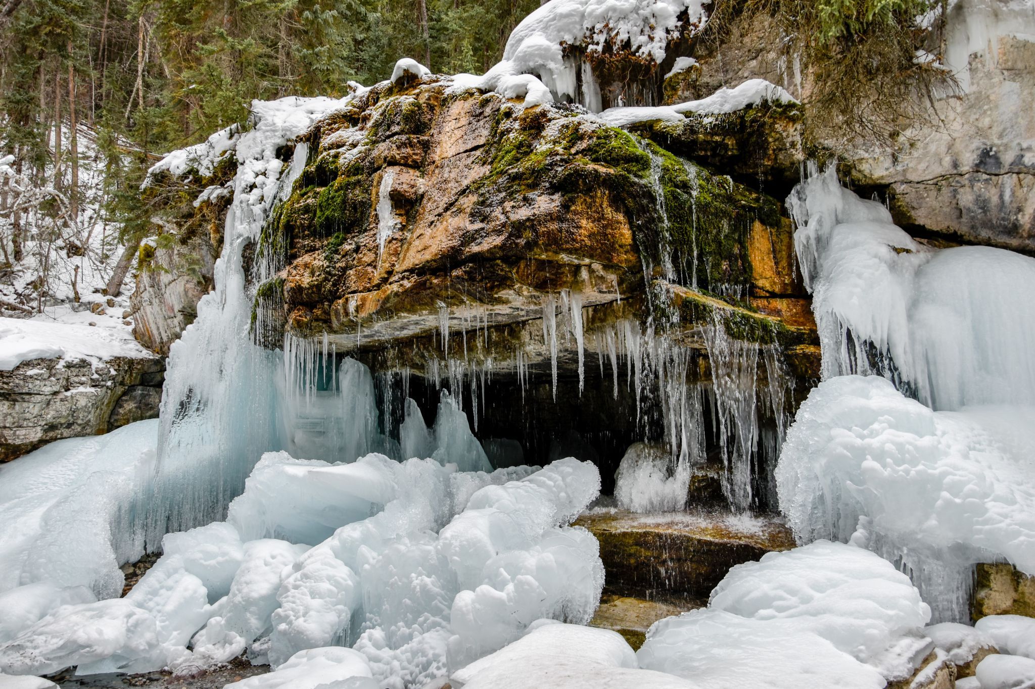 Maligne Canyon - From below, Canada
