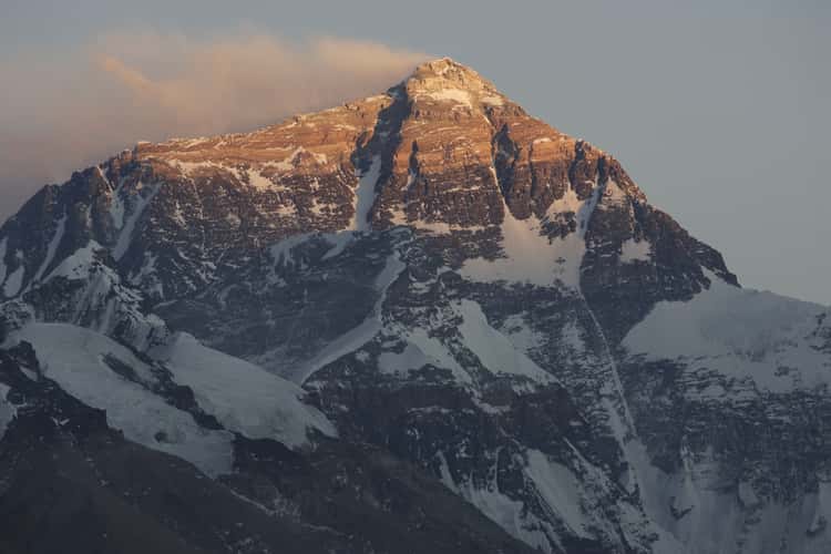 Qomolangma (Everest) sunrise