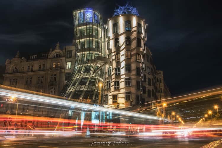 The Dancing House, Prague