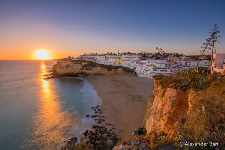 Golden Chalk Cliffs (Praia do Carvoeiro / Algarve)
