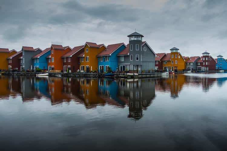 Colourful houses at Reitdiephaven