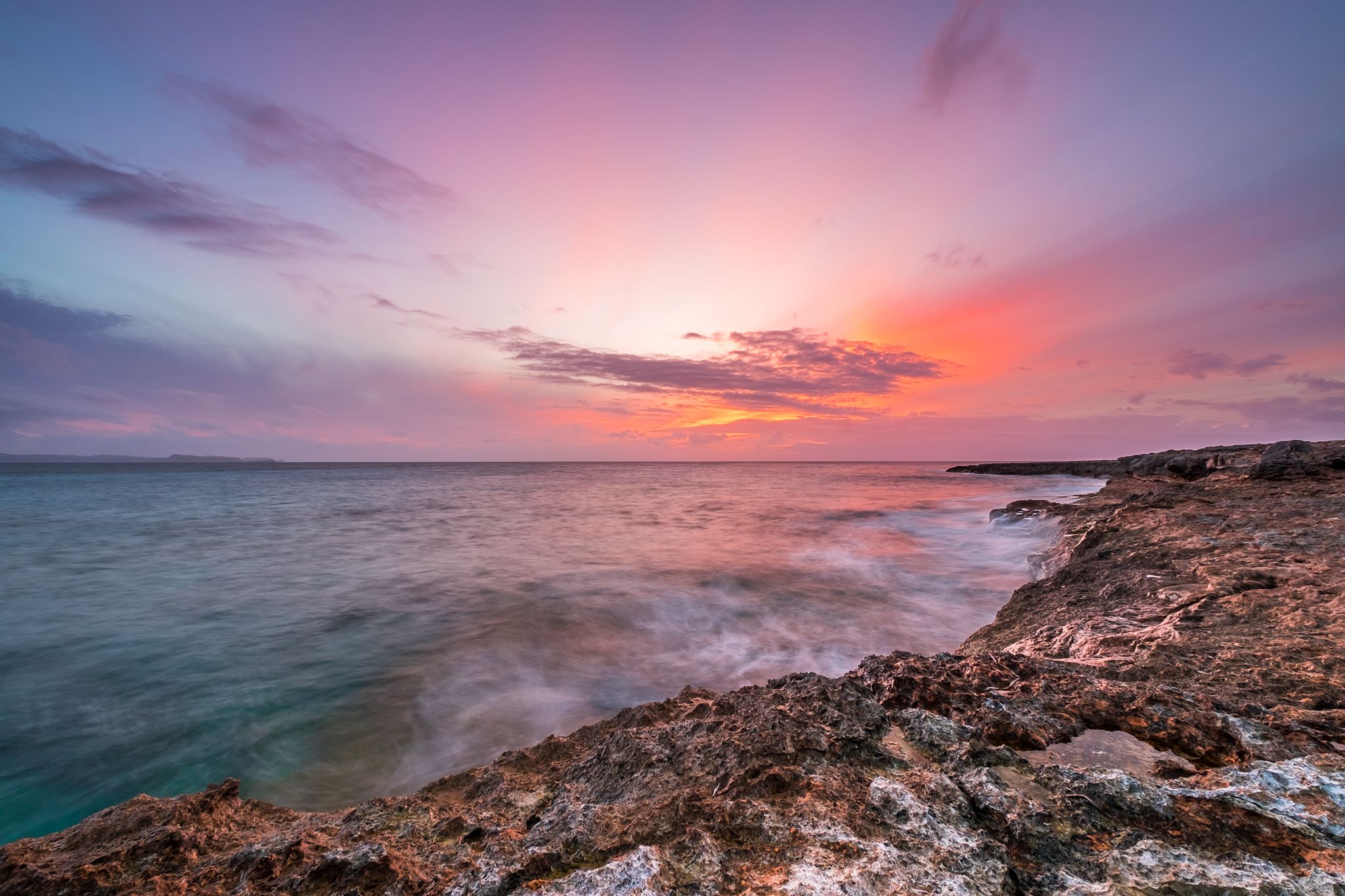 Felsenküste, Faro Ses Salines, Spain
