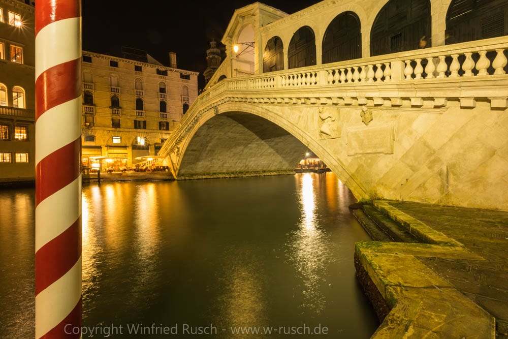 Rialtobridge from the north, Venice, Italy