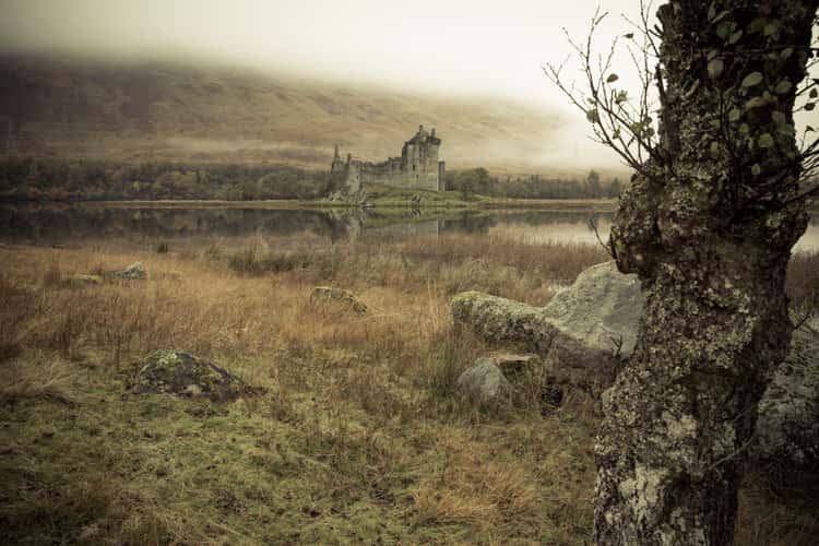 Rocks Kilchurn Castle, Loch Awe, Scotland