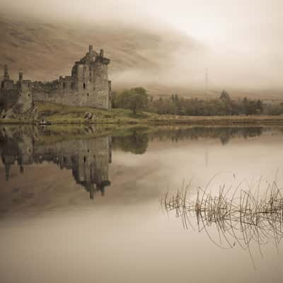 Rocks Kilchurn Castle, Loch Awe, Scotland, United Kingdom