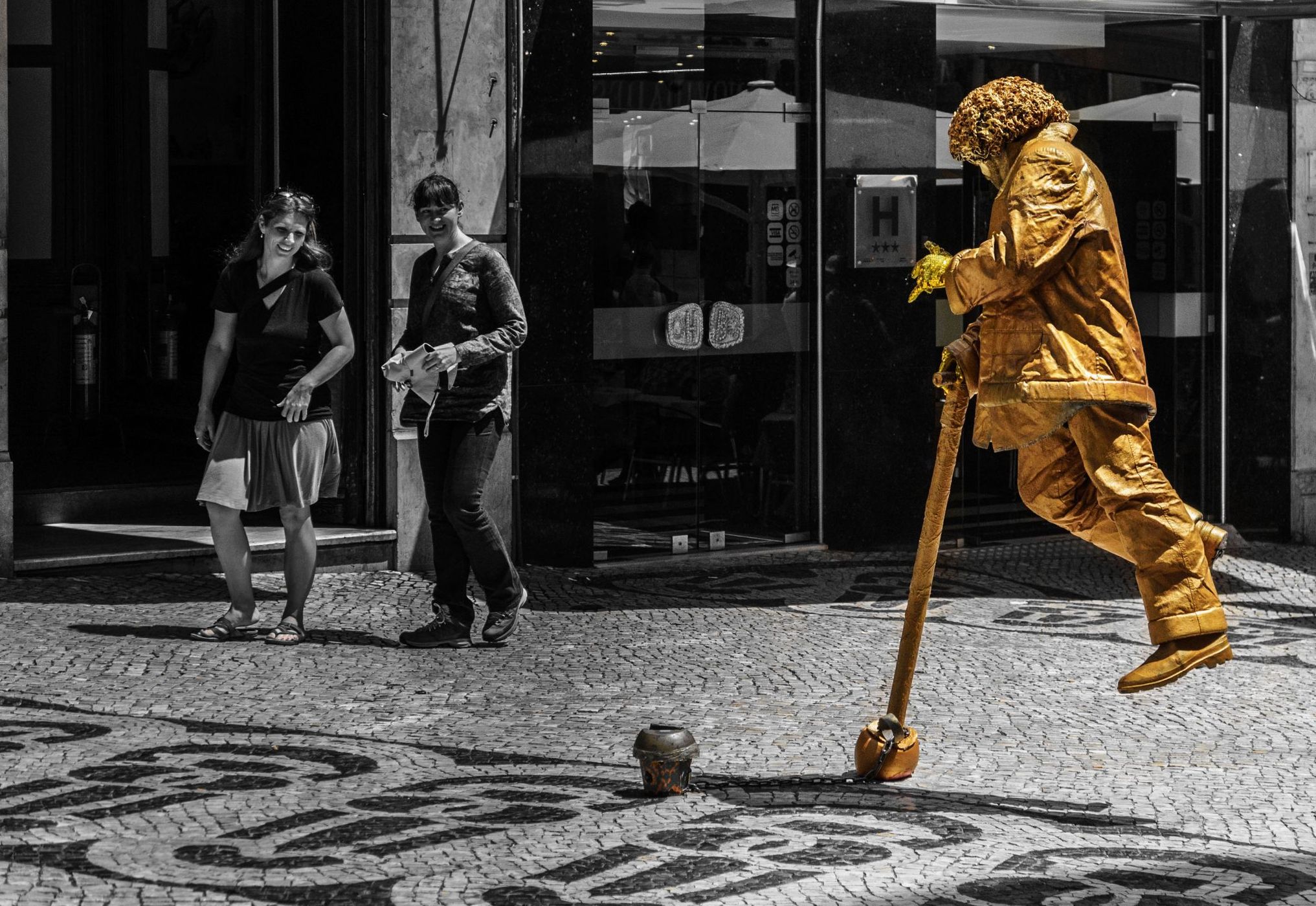 Golden Man, Portugal