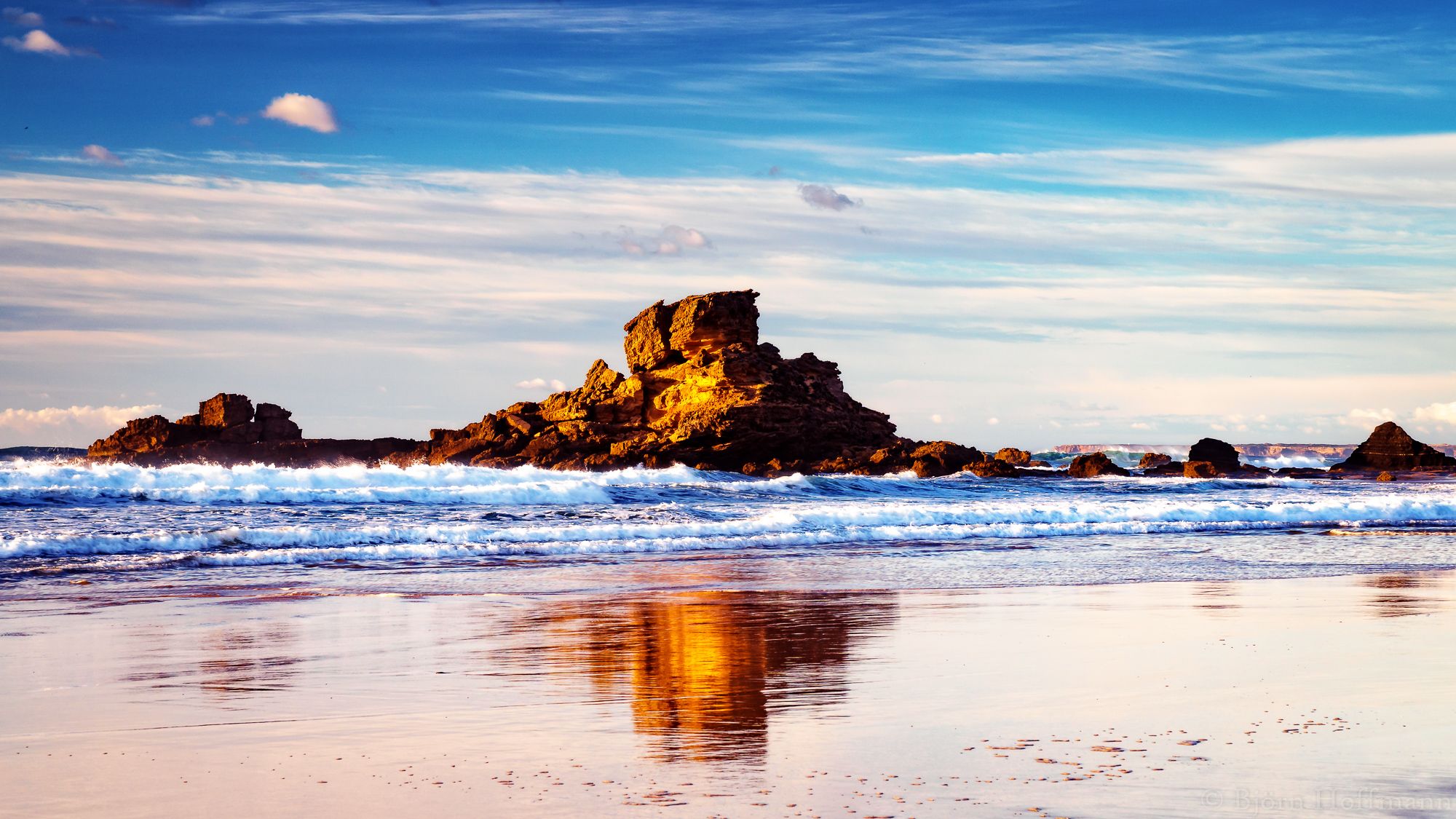 Golden Sunbeams (Praia do Castelejo), Portugal
