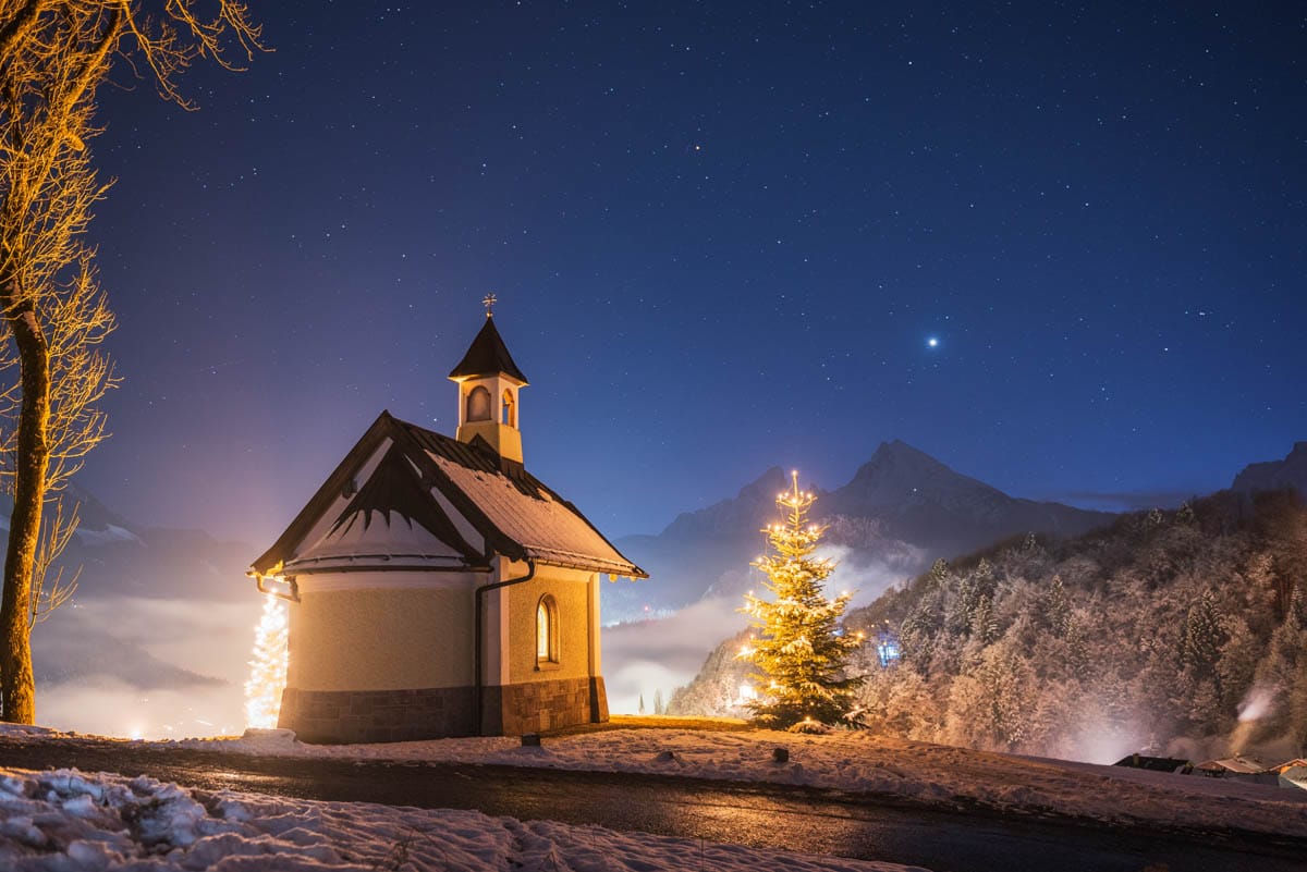 Kirchleitn chapel in front of Watzmann (Berchtesgaden), Germany