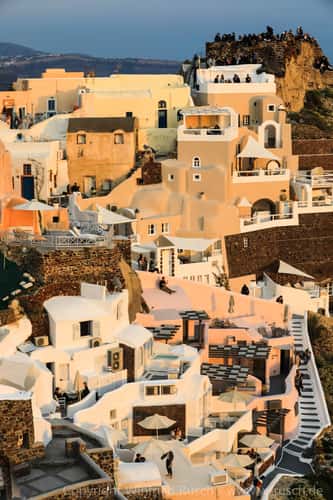 Warten auf den Sonnenuntergang in Oia