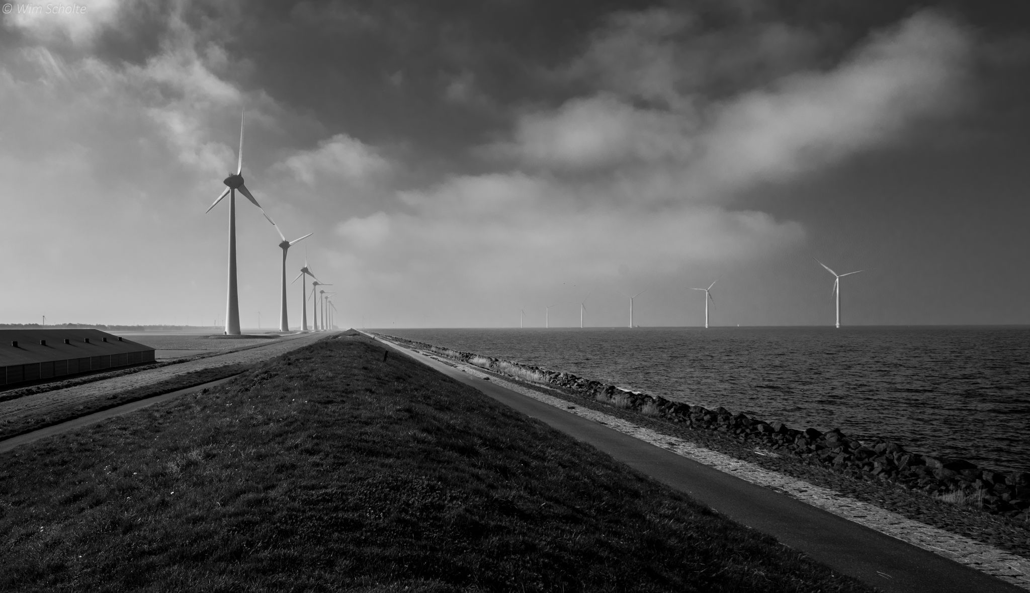 Noordoostpolder, Windmills in IJsselmeer, Netherlands