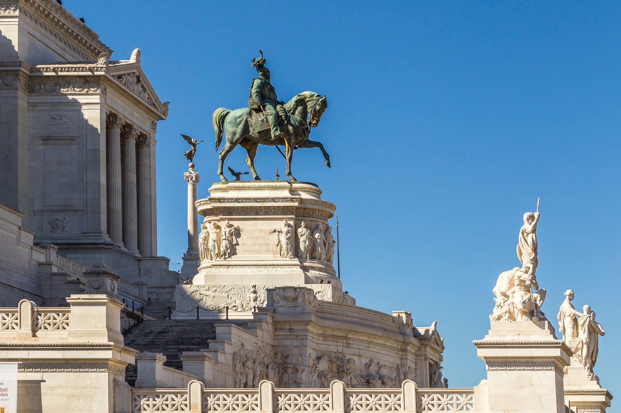 Statua equestre di Vittorio Emanuele II, Italy