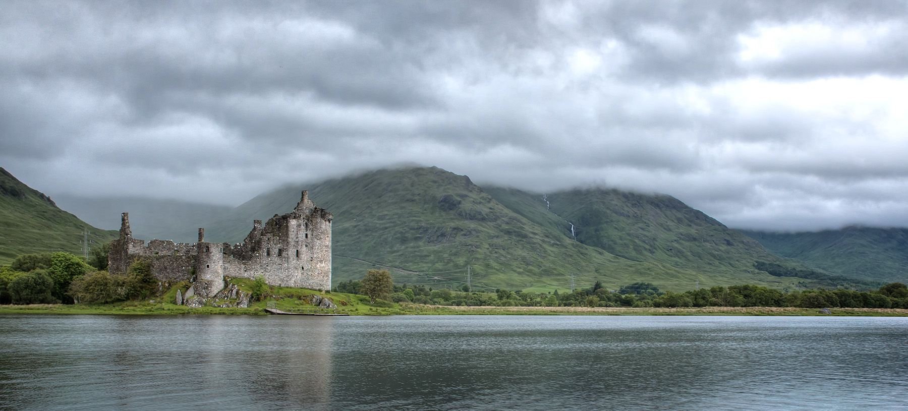 Rocks Kilchurn Castle, Loch Awe, Scotland, United Kingdom
