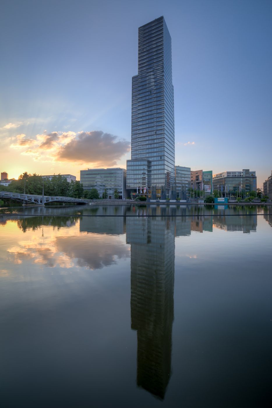 Kölnturm and lake at Mediapark, Germany