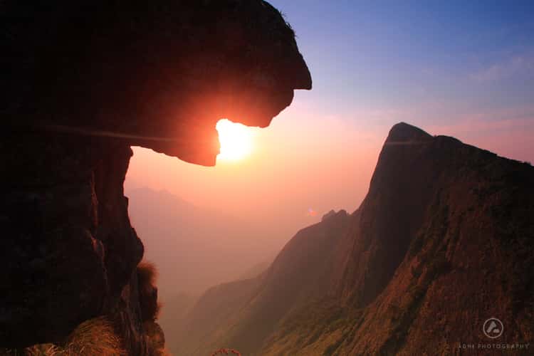 Leopard rock at Kolukkumalai