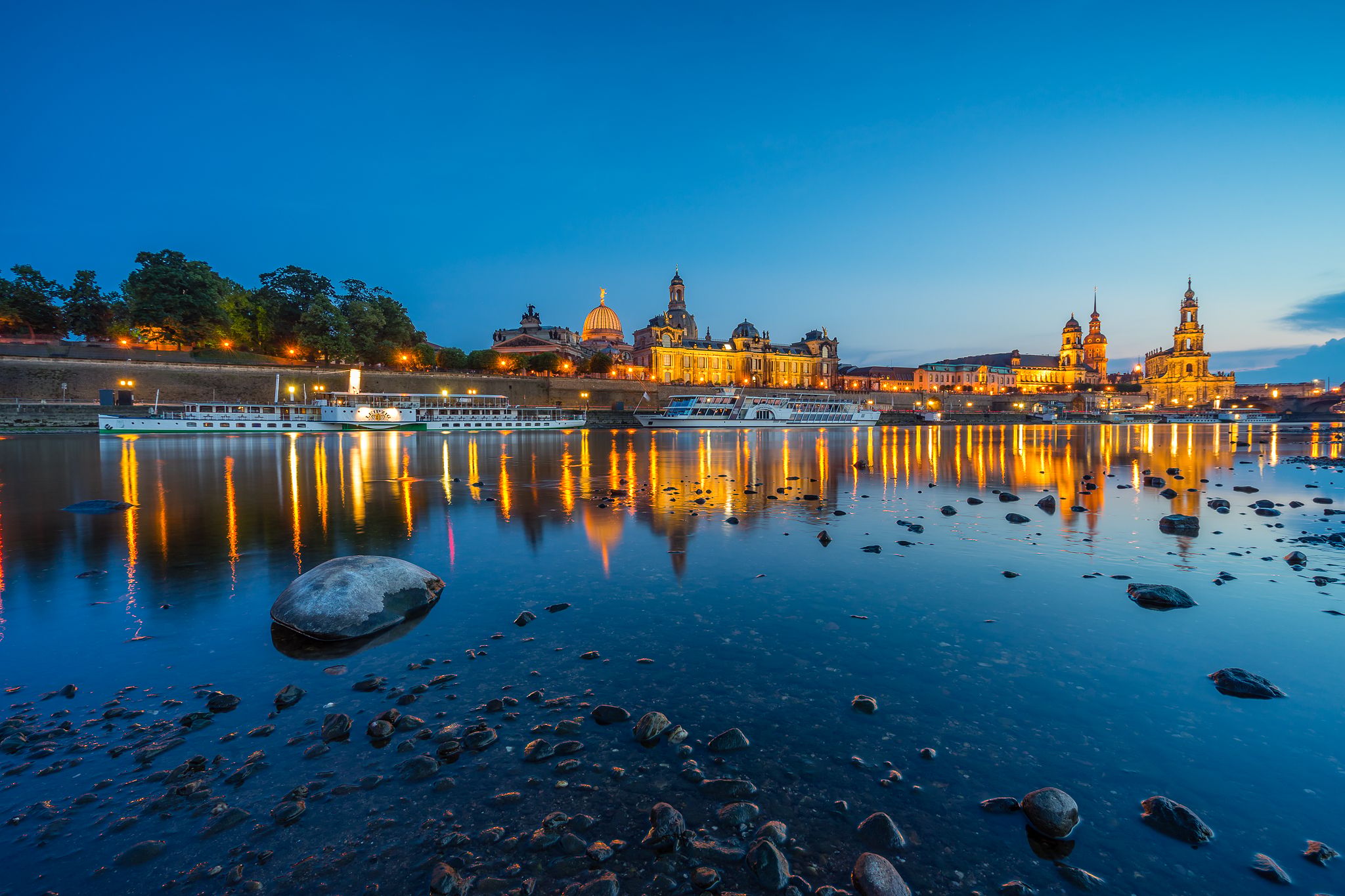 Shore of Elbe, Cityscape of Dresden, Germany