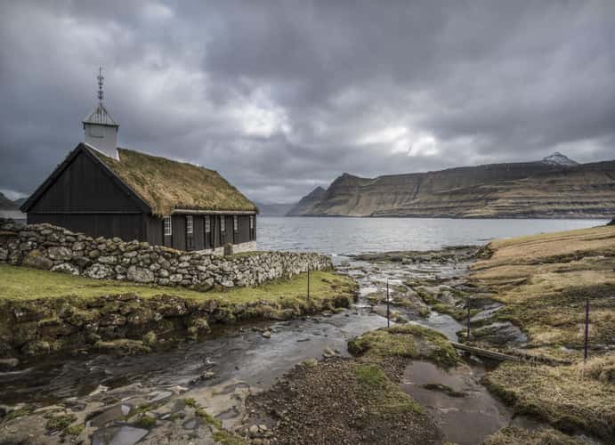 Funningur Church