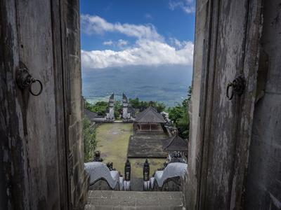 Pura Lempuyang (gateway to heaven )
