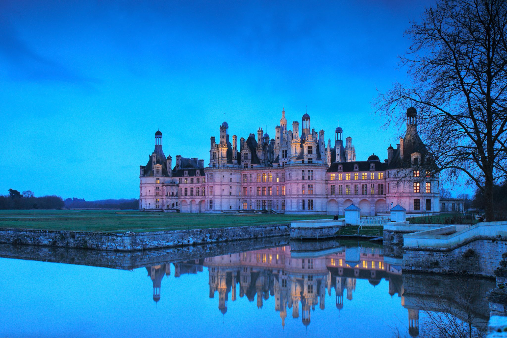 Chambord Castle seen from the Cosson river, France