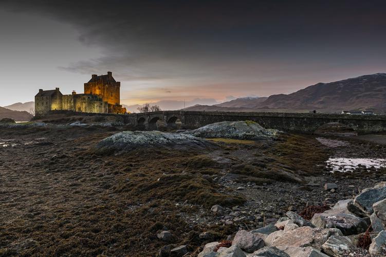 Eilean Donan Castle in profile