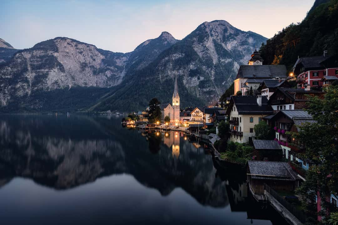 This is how a possible result looks like from the Classic Hallstatt View Spot. Looks so idyllic, doesn't it? ;-)