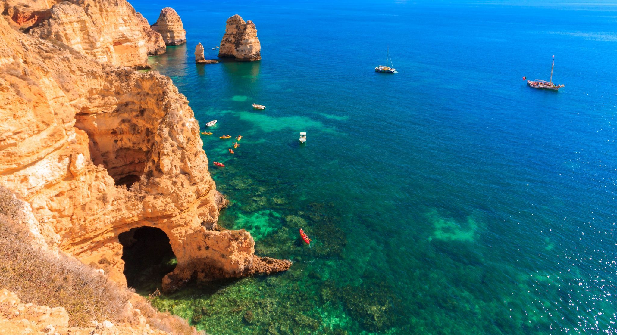 Overview of Ponta Da Piedade, Portugal