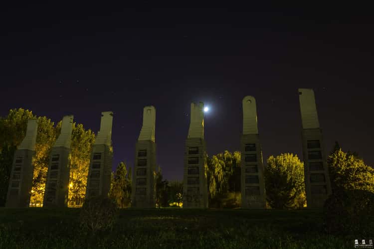 Monumento a las Siete Sillas