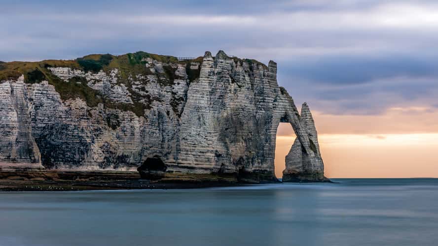Porte d'Aval avec l'Aiguille à Étretat