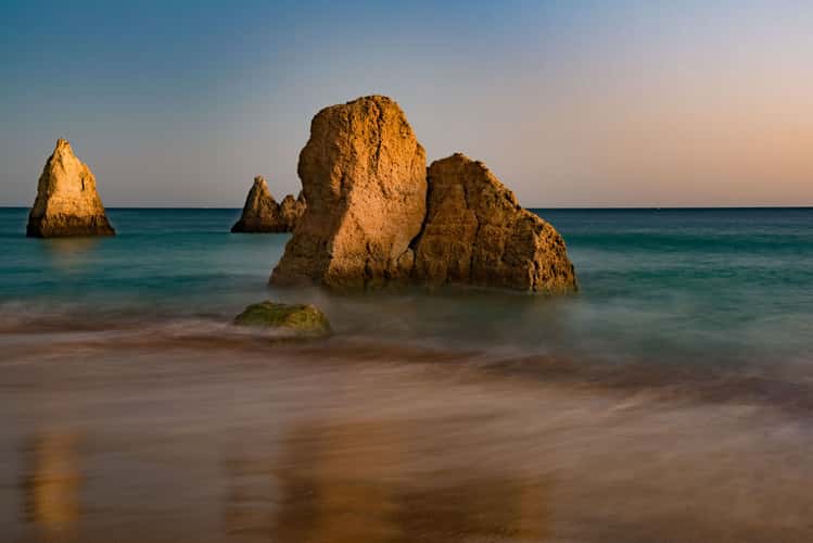 Praia Vale Covo