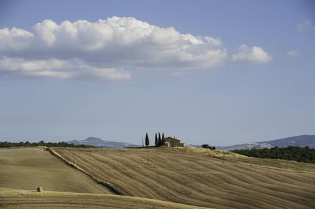 SUMMER IN VAL D'ORCIA