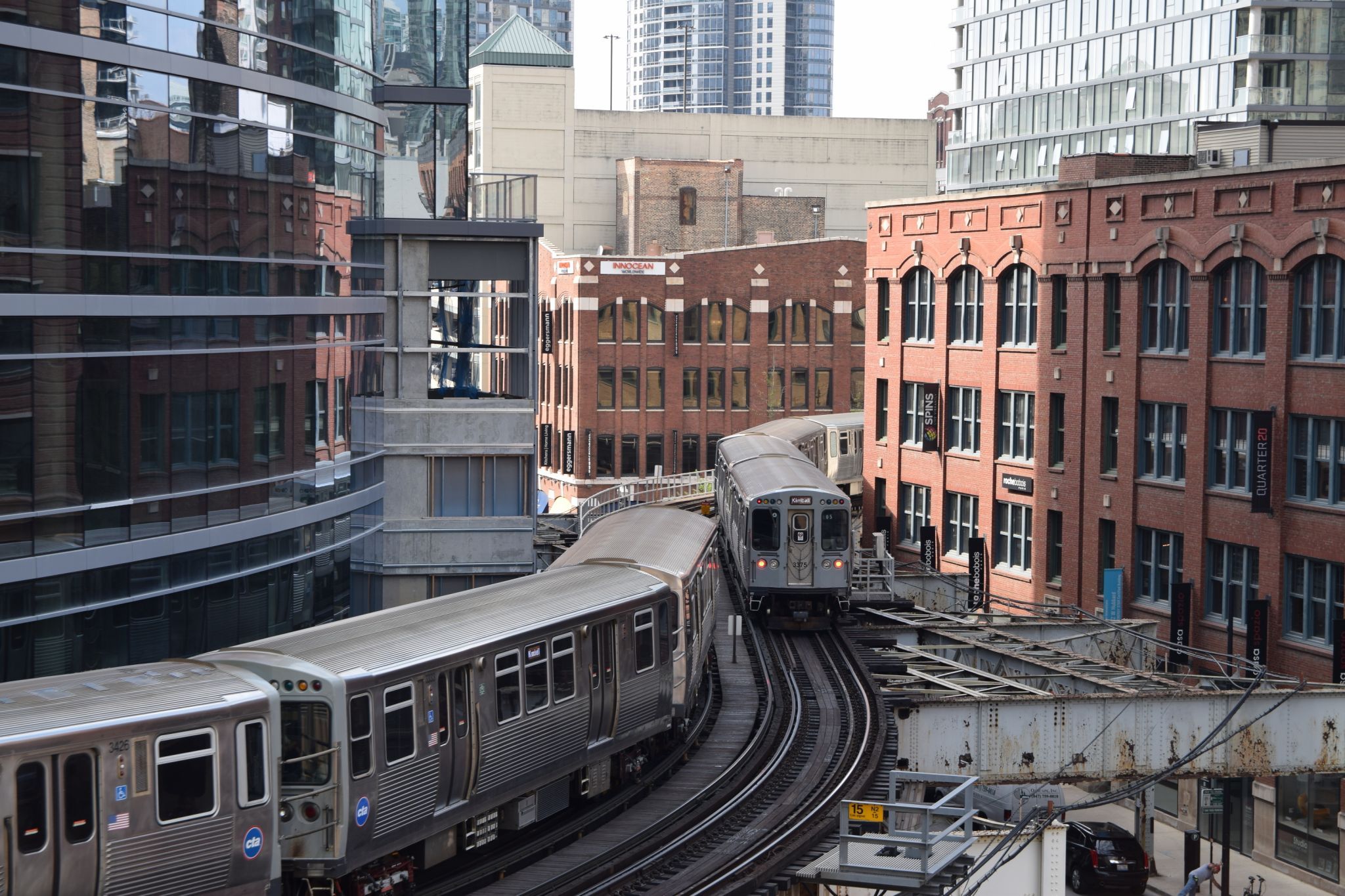 Train from Wells Kinzie Garage, Chicago, USA
