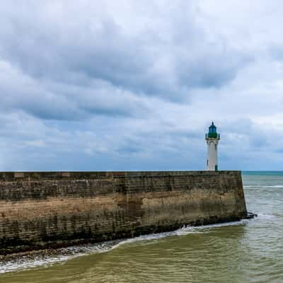 Harbour mouth of Saint-Valéry-en-Caux, western pier, France