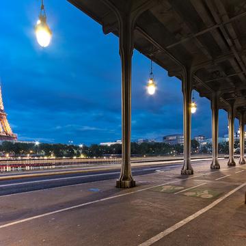 Bir Hakeim bridge, Paris, France