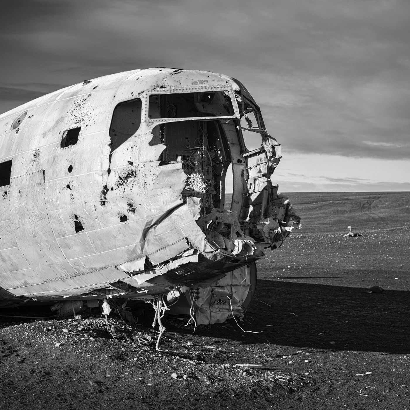 Solheimasandur Plance Wreck from the front, Iceland