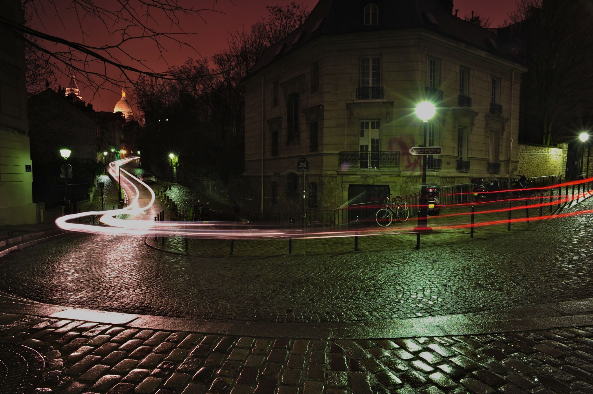 Street view Rue de l'Abreuvoir, Paris, France