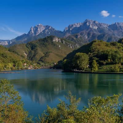 Lake & mountain view north of Mostar, Bosnia and Herzegovina