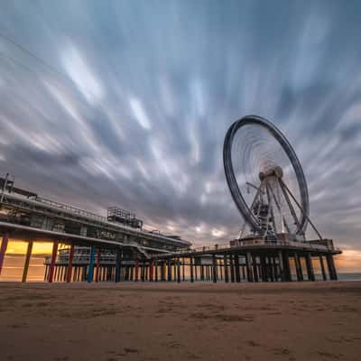 Sunset de Pier, Netherlands