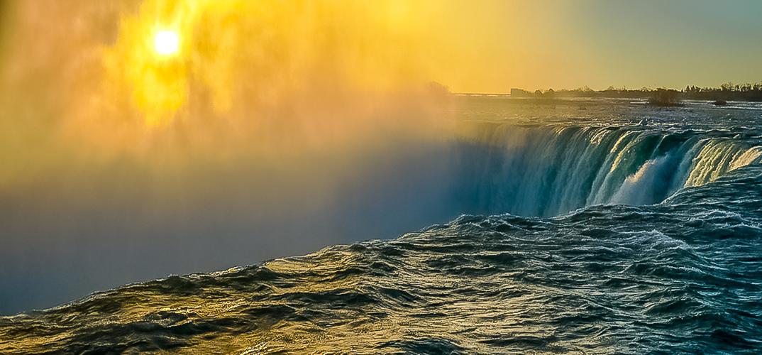 Sunrise at the Niagara Falls
