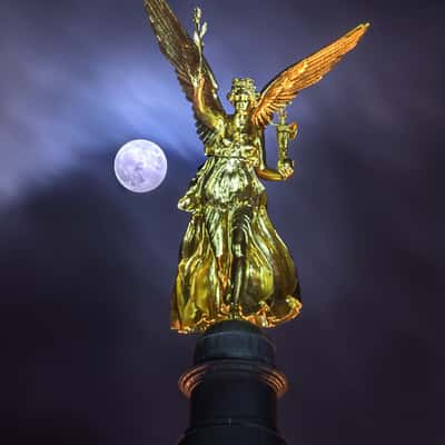 Supermond Fotografie München am Friedensengel, Germany