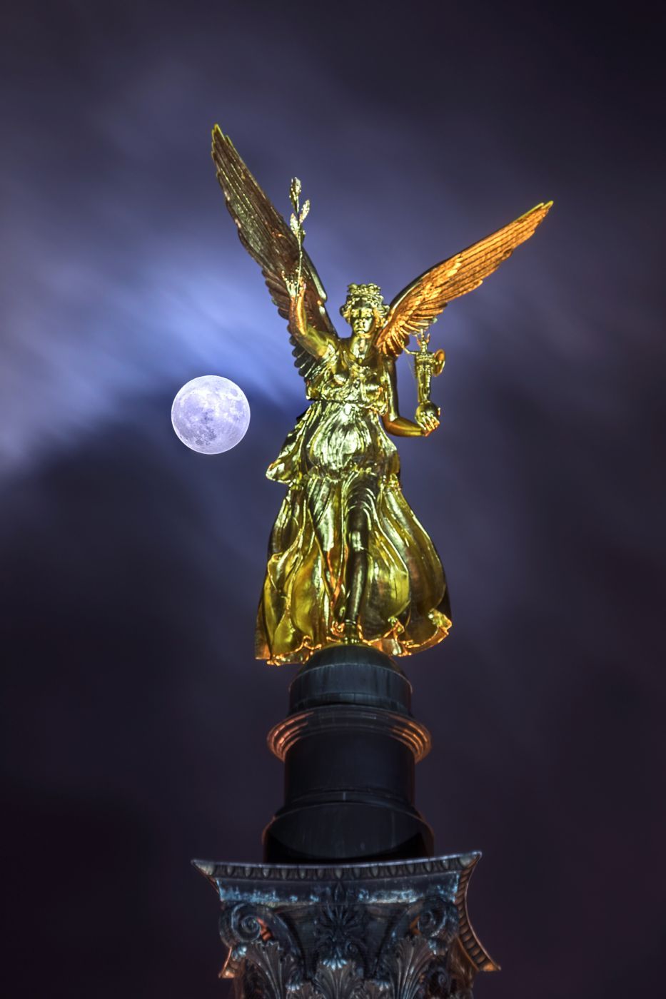 The Supermoon at the Friedensengel, Munich, Germany